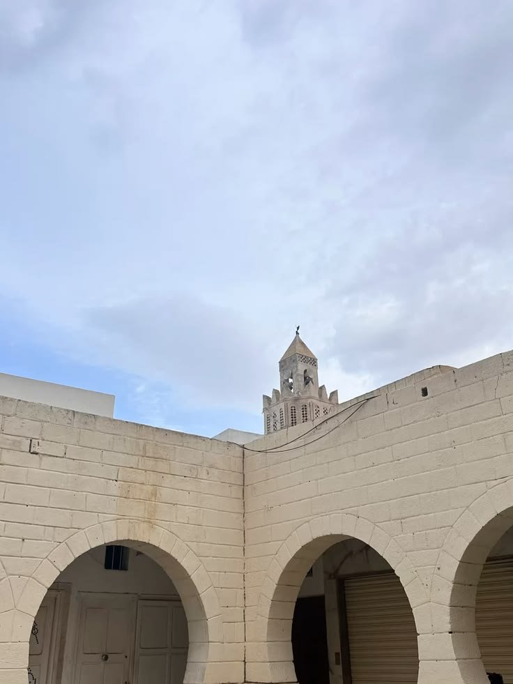 تنفيذ مشروع بناء مسجد بالمدينة